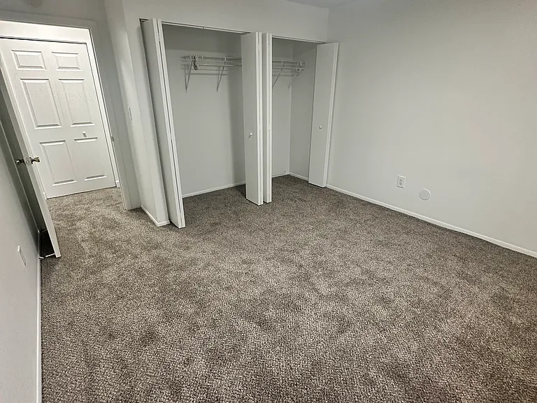 245 Center Ave #G7 — Photo 4