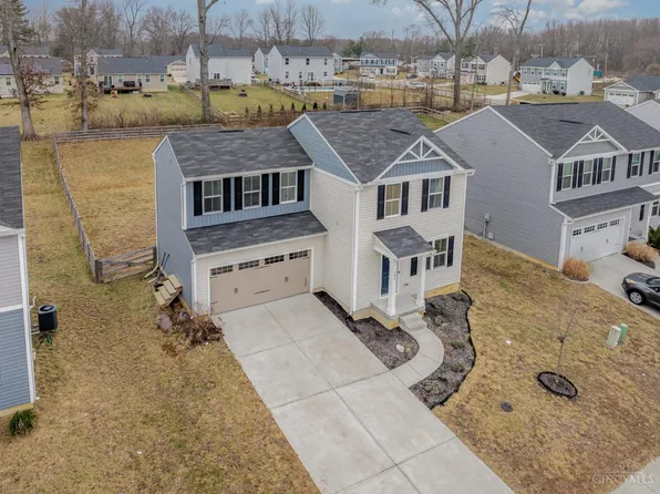 195 Wooded Ridge Dr, Amelia, OH 45102