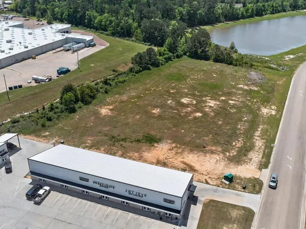 6 Johnson Rd #A, Columbia, MS 39429