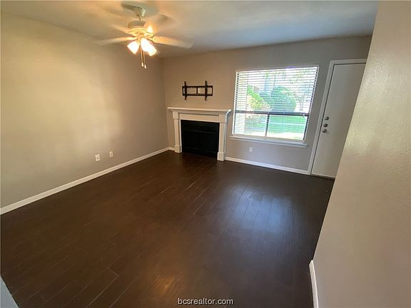 3rd image of 1900 Dartmouth St APT H4