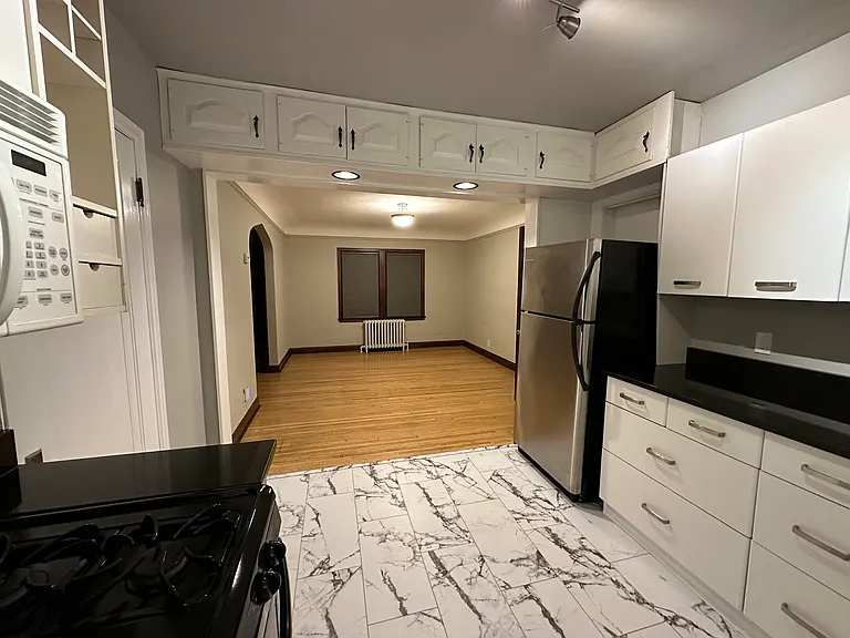 2925 Glenhurst Ave S #1 — Photo 19