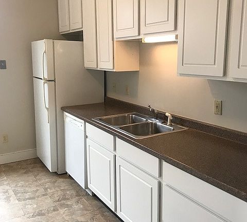 4th image of 711 Considine Ave #2