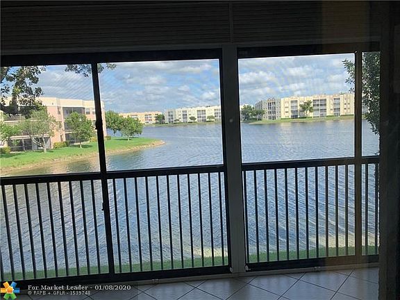 5th image of 7538 Fairfax Dr #206