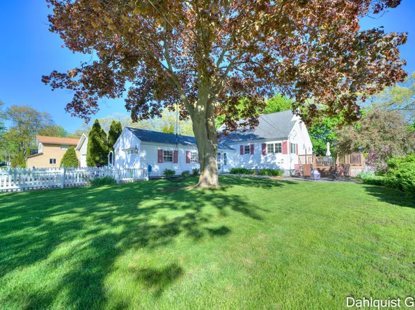 2125 Oak Ave, Muskegon, MI 49445