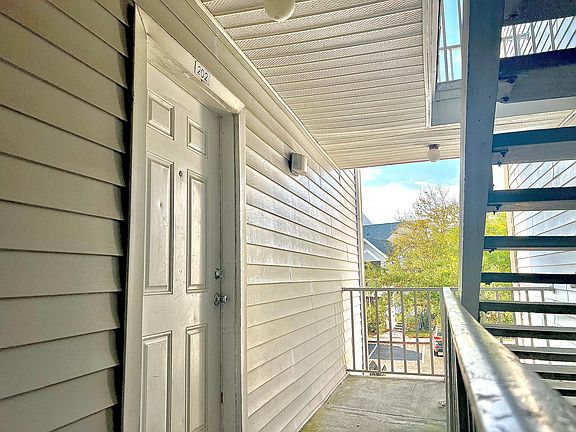 3rd image of 1226 Bermuda Lakes Ln #202