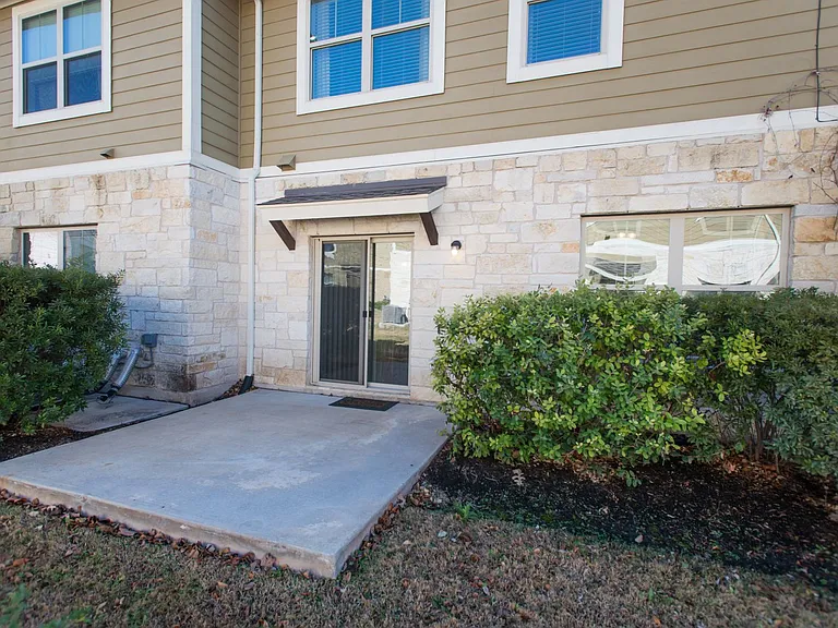 1620 Bryant Dr #103 — Photo 17
