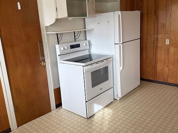 3rd image of 2903 W Fairview Ave