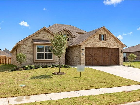 2nd image of 1015 Saint Andrews Dr
