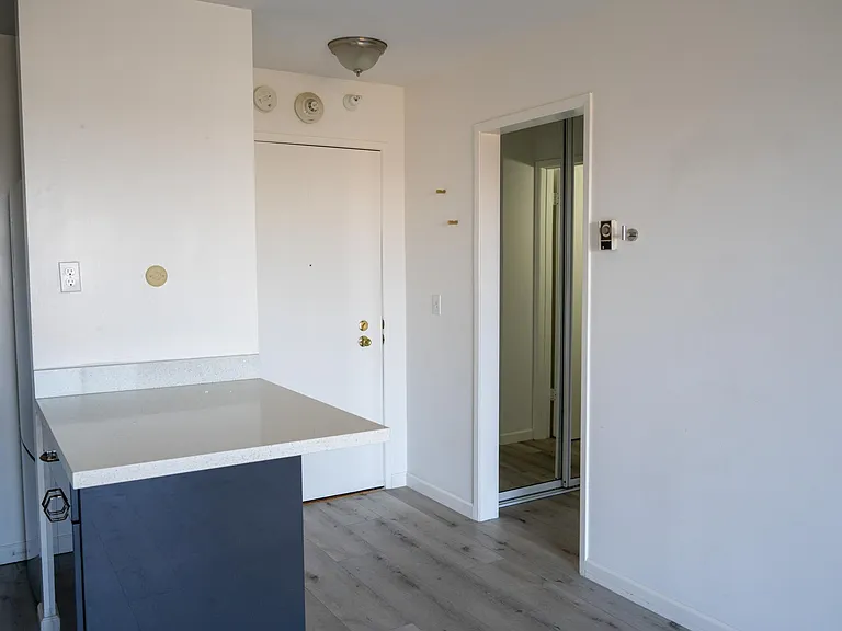 3 Commodore Dr #552 — Photo 9