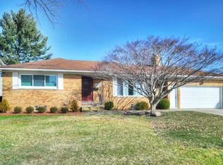 7830 Selwick Dr, Parma, OH