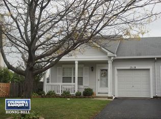 319 Ramsey Dr, Romeoville, IL 60446