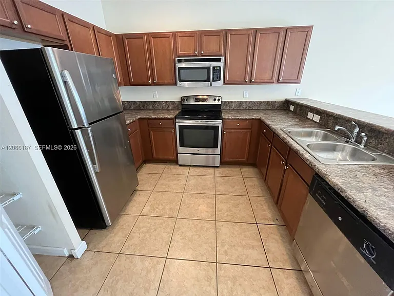 3514 W 88th Ter #3514 — Photo 2