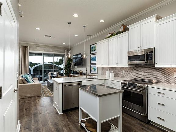 4th image of 6041 Moorings Dr S
