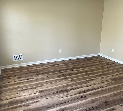 2nd image of 1806 Westmoorland Way