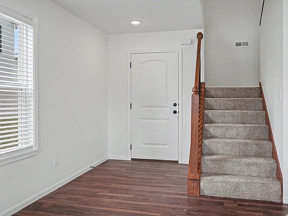 3rd image of 2533 Arlene Pl