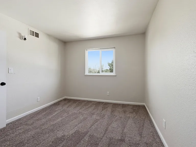 5943 Mack Rd — Photo 15