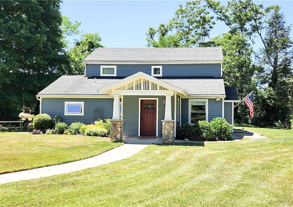 1st image of 595 Lake Rd