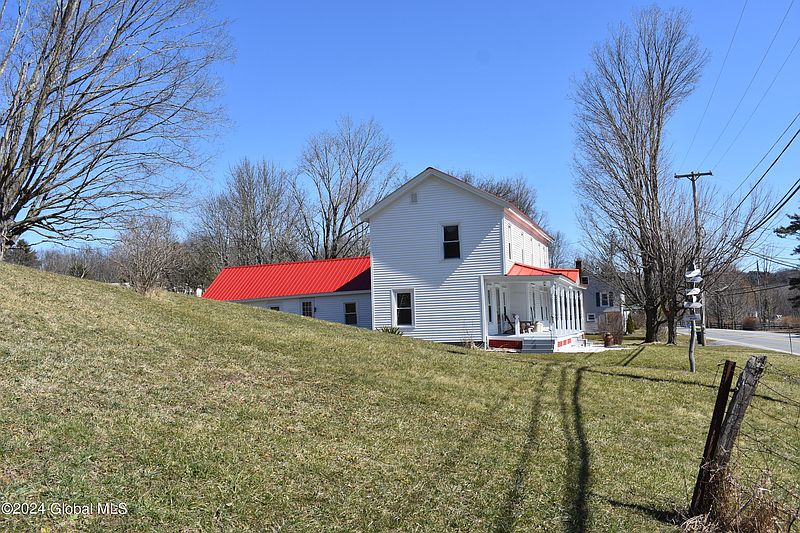 3rd image of 712 County Route 49