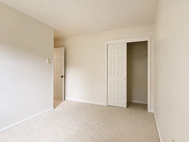 132 Marion Ter — Photo 21