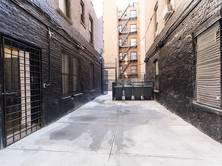 480 Concord Ave #4E — Photo 13