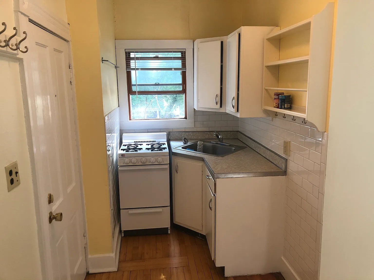 310 N Livingston St — Photo 2