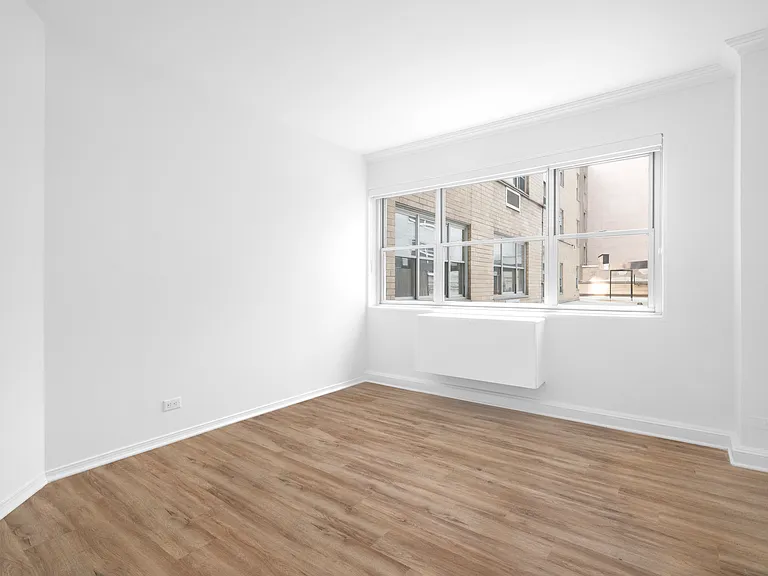 136 E 55th St #2R — Photo 11