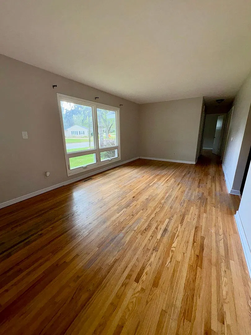 4 Bedroom 2 Bathroom House Available for Rent! — Photo 2
