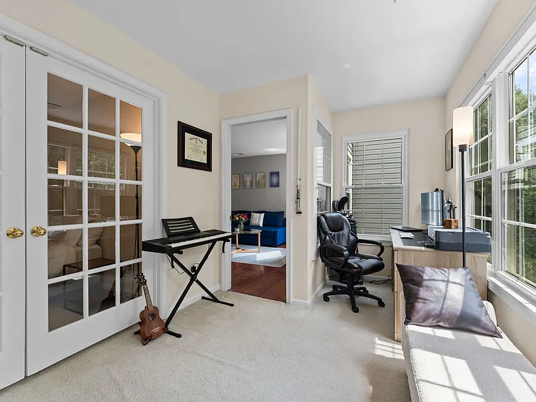 7501 Ashby Ln #J — Photo 10