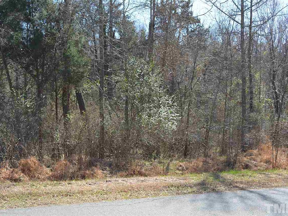 2nd image of 132 Bill Thomas Rd
