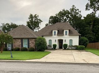 110 Hidden Ridge Dr, Lafayette, LA 70507