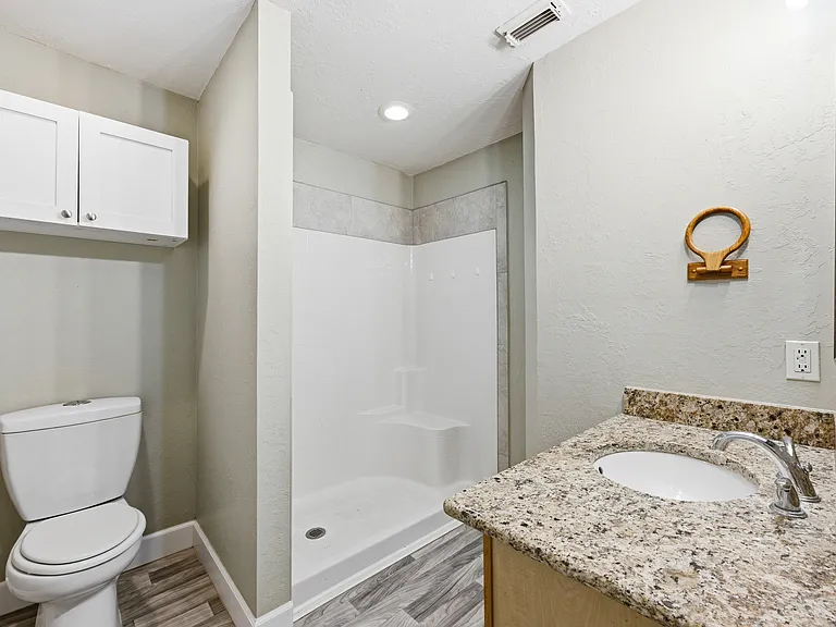 399 Old Dixie Hwy SW — Photo 28