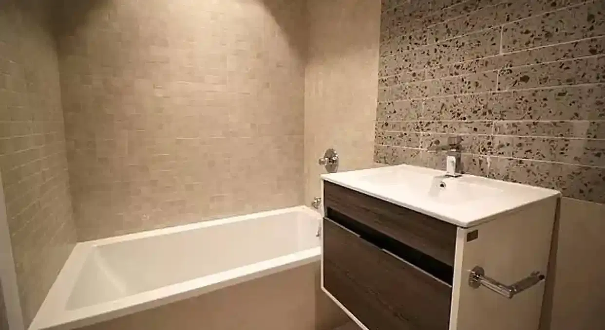 2 bed, $4,500 — Photo 2