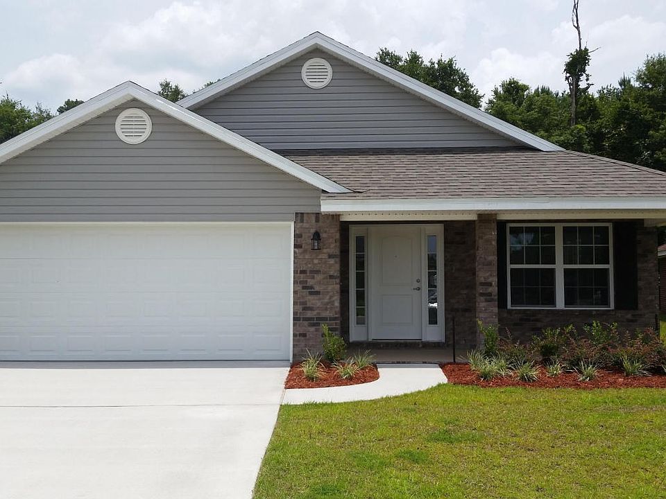 Front w/Covered Porch