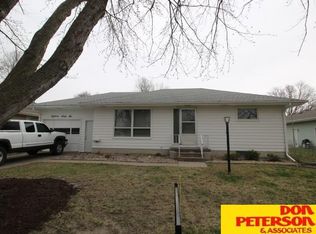 1866 E 19th St, Fremont, NE 68025