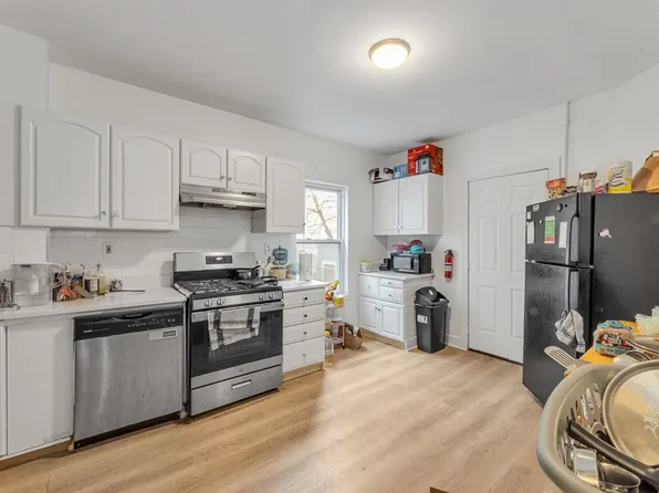 6 Wise St APT 1, Jamaica Plain, MA 02130