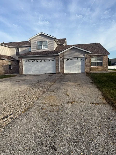 2 bed, 1050 sqft, $1,650 — Photo 1
