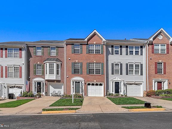 3rd image of 5589 Jowett Ct