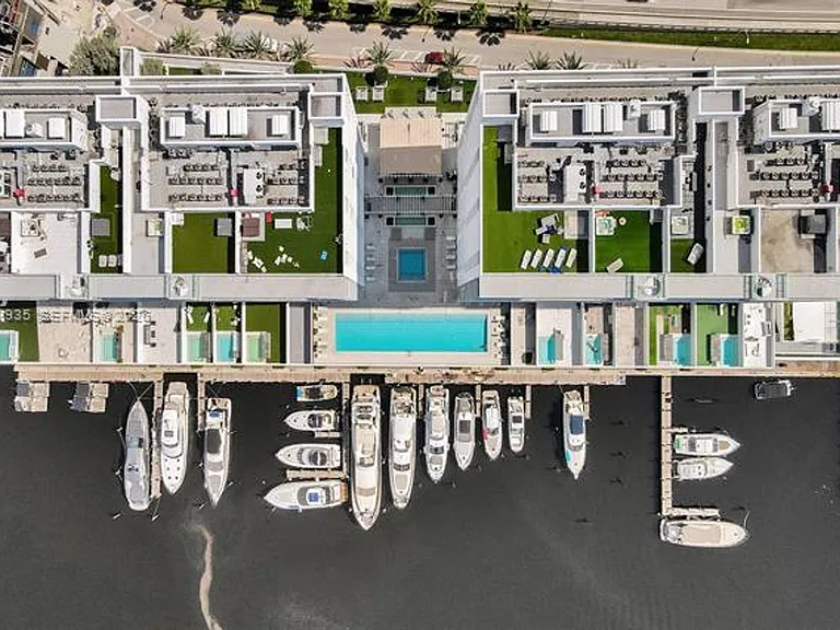400 Sunny Isles Blvd #2021 — Photo 51