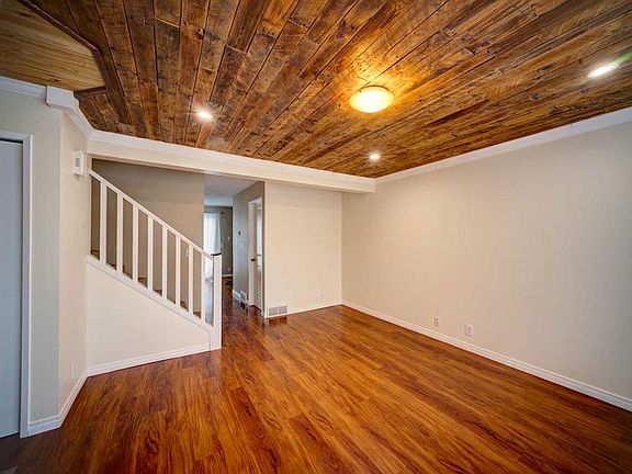 3rd image of 380 NE Bermuda Dr NW #30