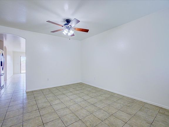 3rd image of 3915 E Atherton Dr