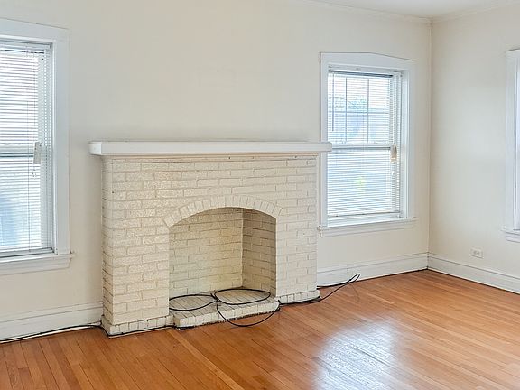 3rd image of 5136 N Wolcott Ave #2F