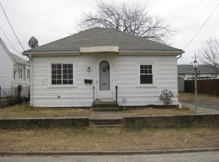 1101 Roosevelt Ave, Pawtucket, RI 02861