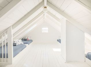 15 Longwood Dr, Nantucket, MA 02554