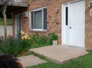 2765 Summer Dr #2, Dubuque, IA 52002