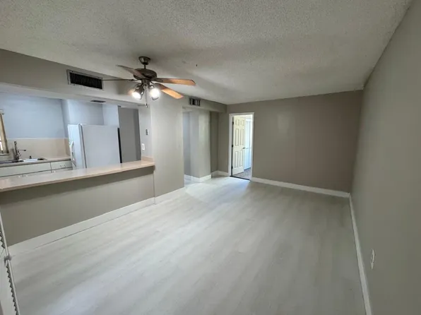 870 NW 87th Ave APT 310, Miami, FL 33172