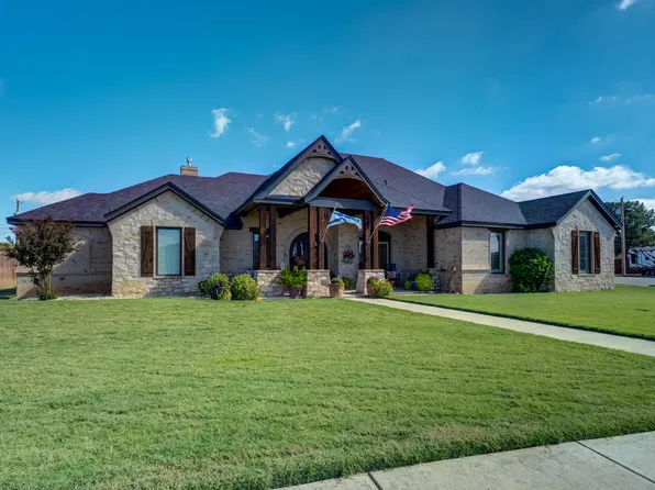 501 W 9th Pl, Idalou, TX 79329