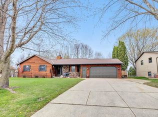 2157 Canyonland Dr, Green Bay, WI 54311