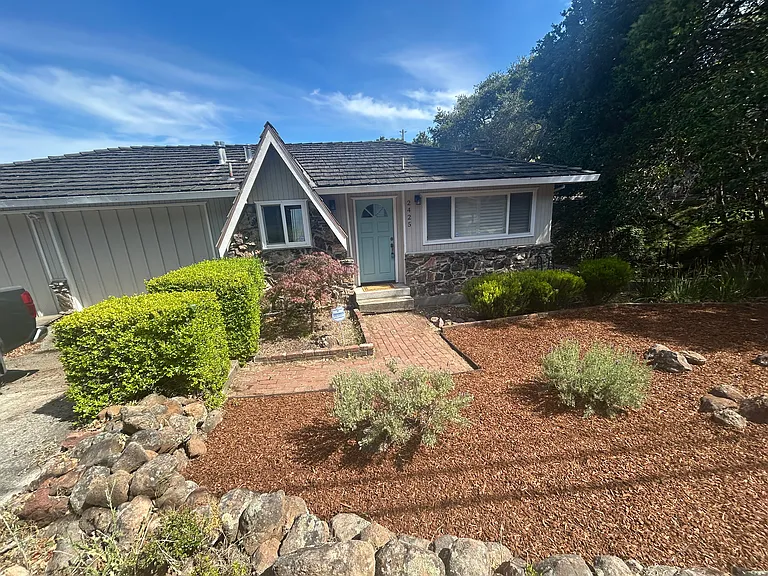 2425 Coronet Blvd — Photo 1