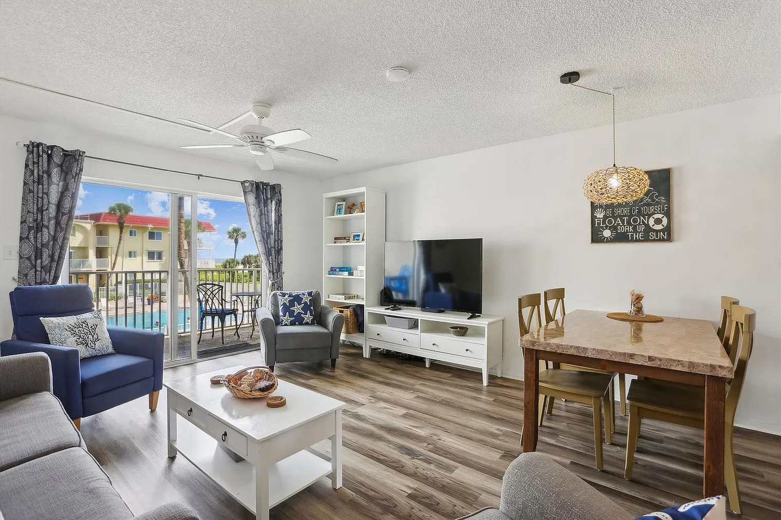 2 bed, 2.0 bath, 1054 sqft, $3,888 — Photo 2