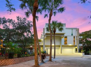 1002 Tara Vista Dr, Sarasota, FL 34232